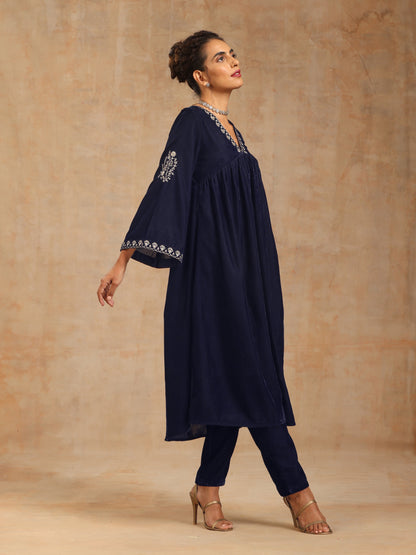 trueBrowns Midnight Blue Velvet Embroidered Kurta