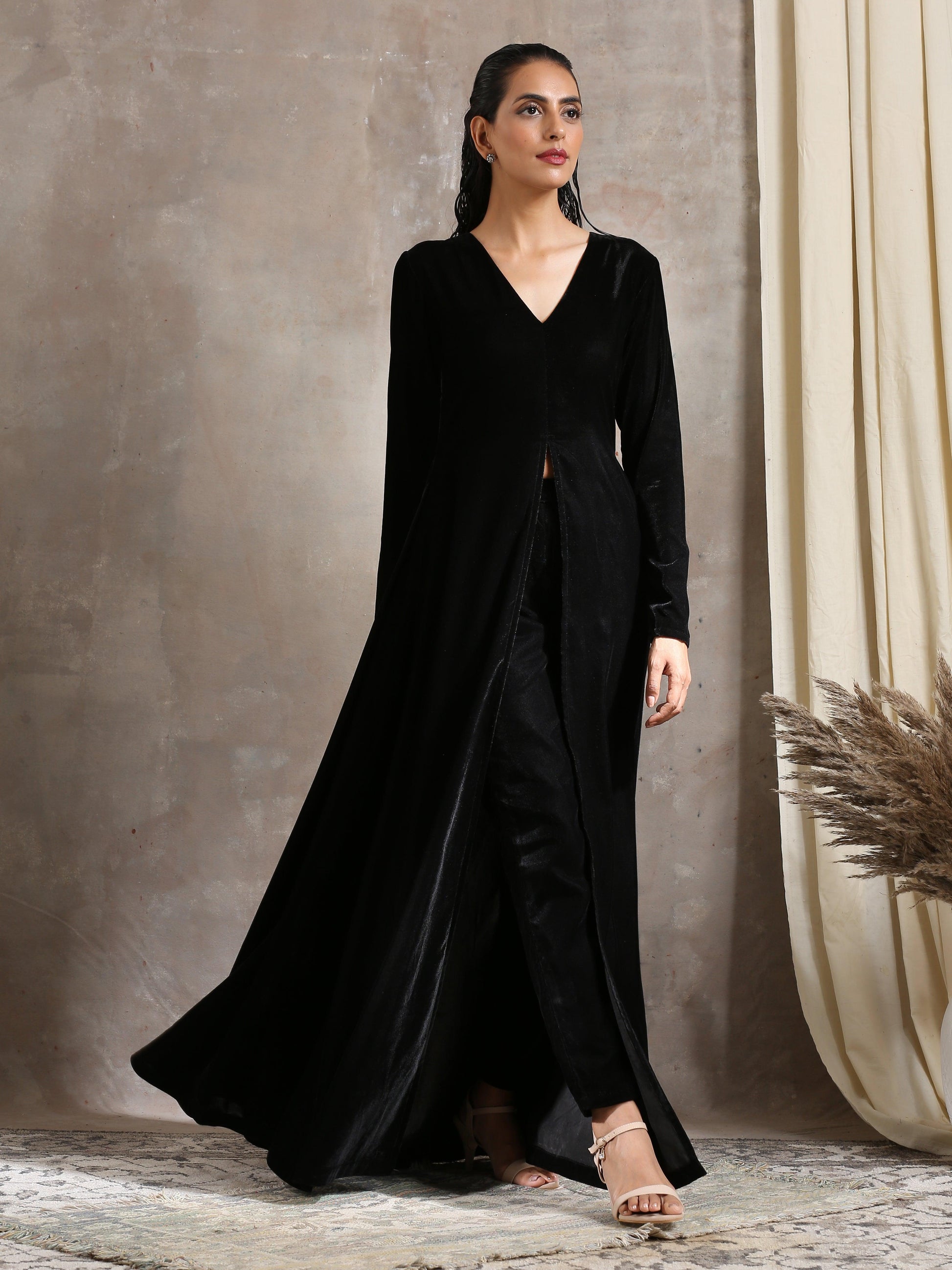 Black Velvet Front Slit Kurta - trueBrowns