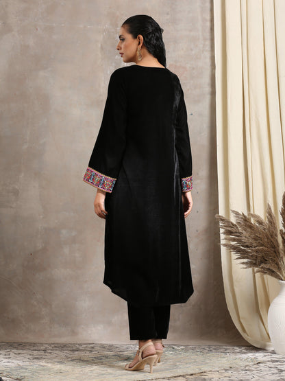 Black Velvet Embroidered Lace Kurta - trueBrowns