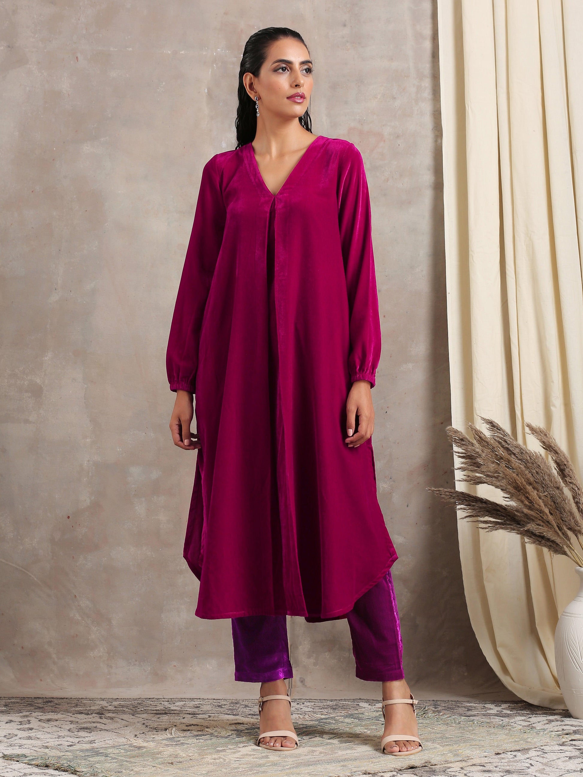 Pink Velvet Pleated Kurta - trueBrowns