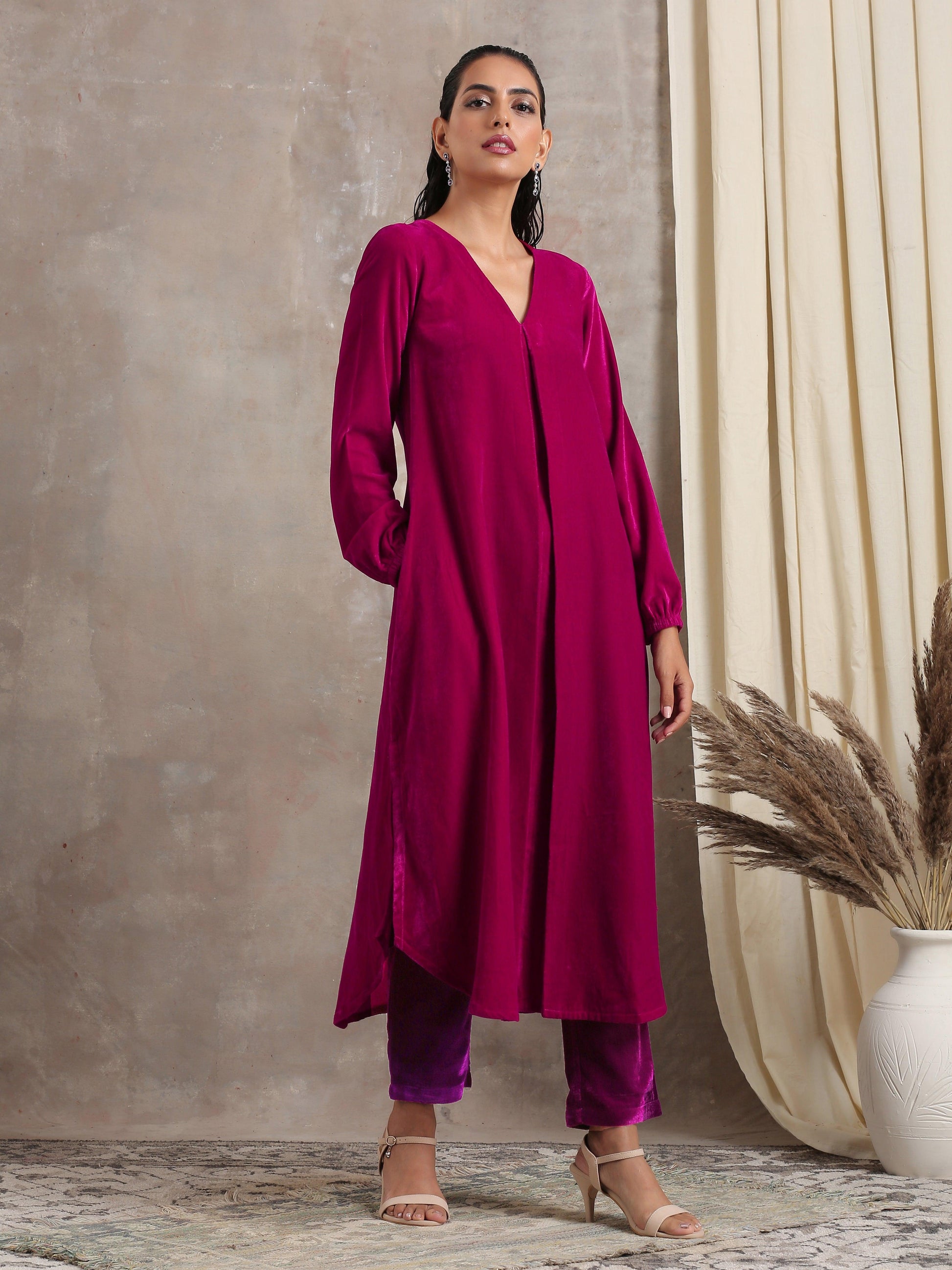 Pink Velvet Pleated Kurta - trueBrowns