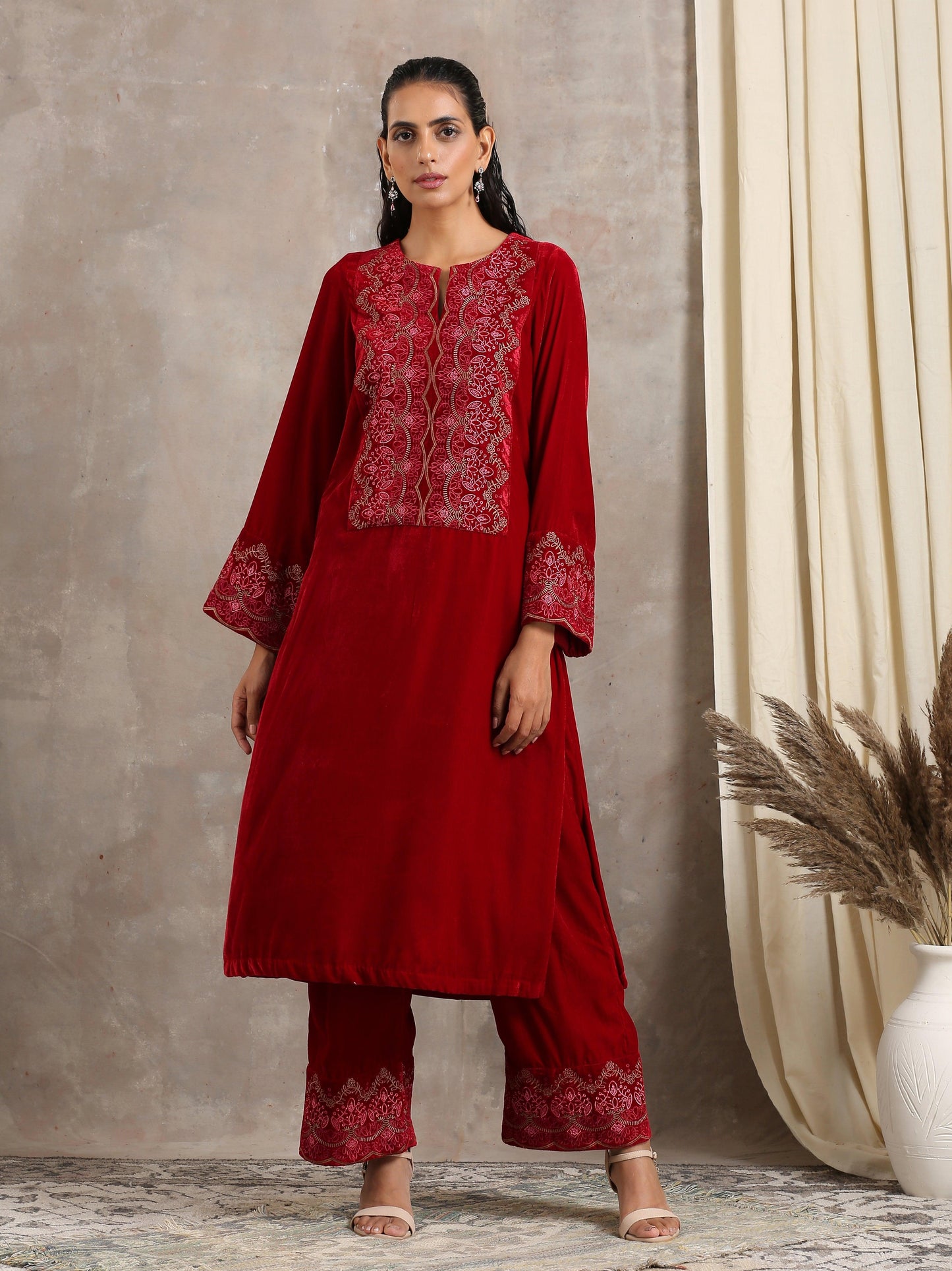 Red Velvet Embroidered Slit Kurta - trueBrowns