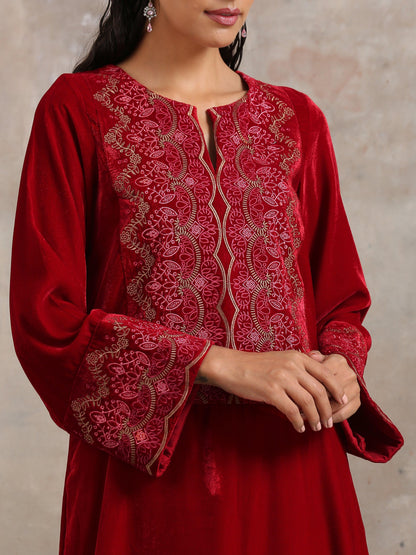 Red Velvet Embroidered Slit Kurta - trueBrowns