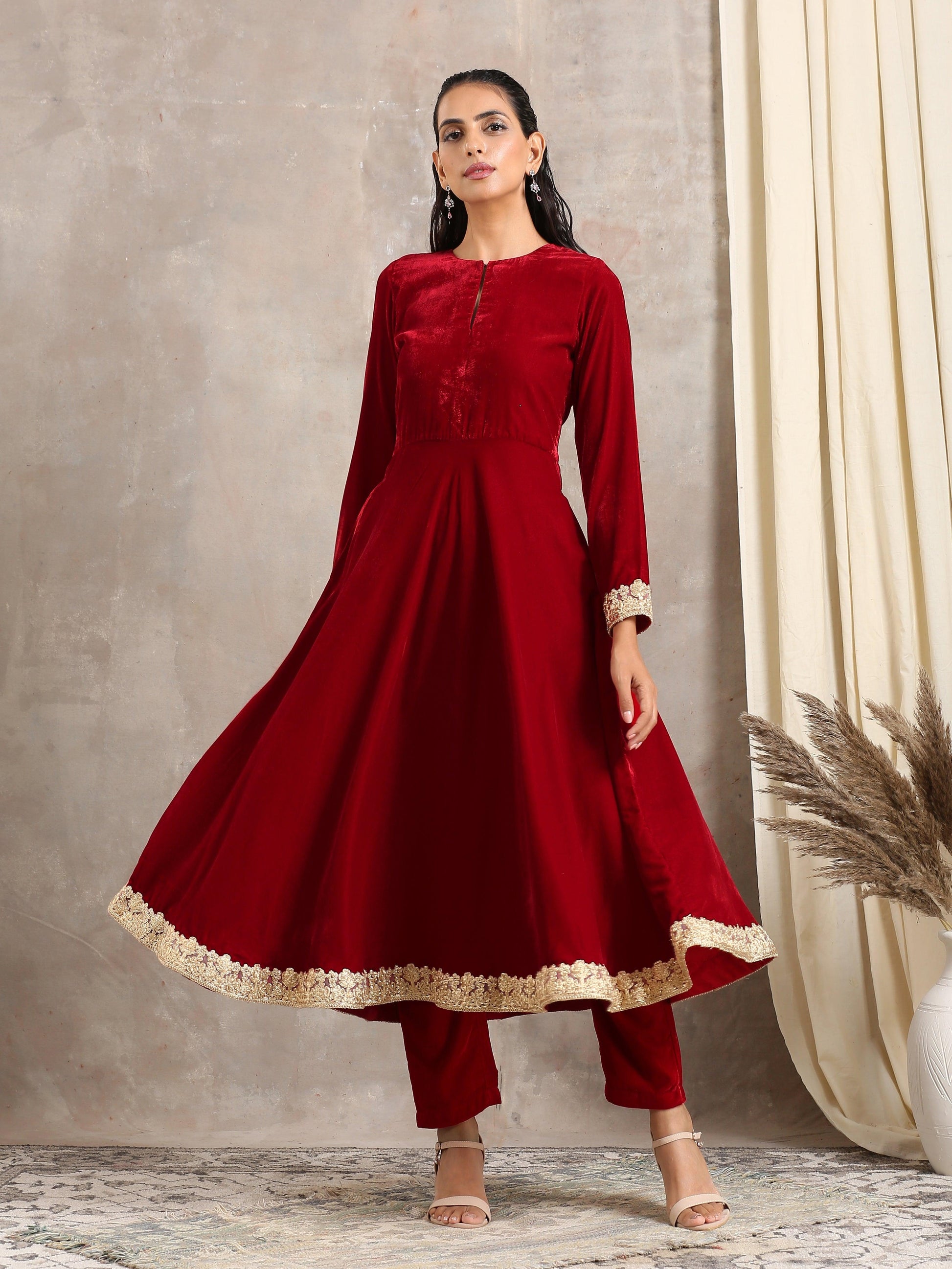 Red Velvet Flared Lace Kurta - trueBrowns