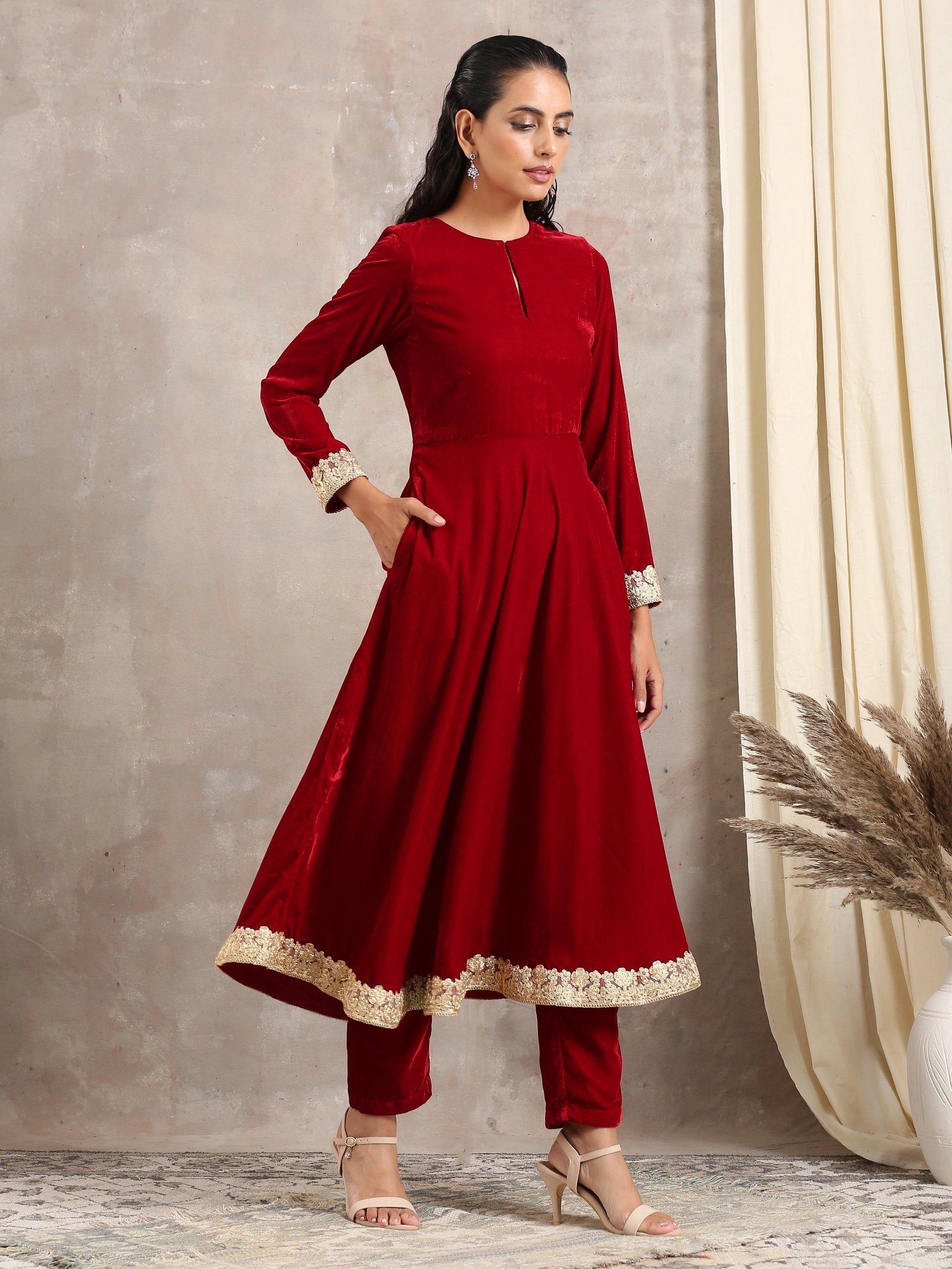 Red Velvet Flared Lace Kurta - trueBrowns