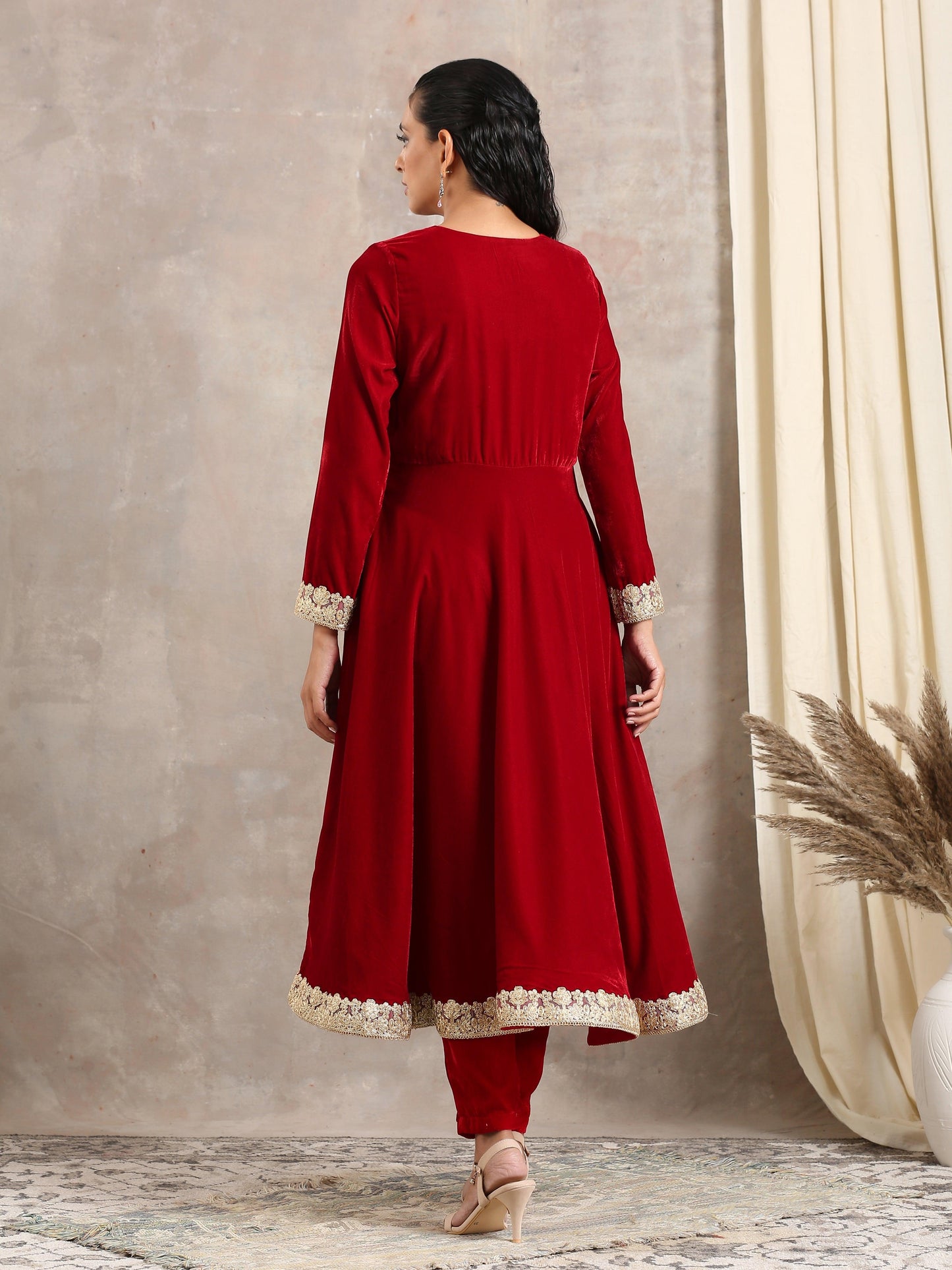 Red Velvet Flared Lace Kurta - trueBrowns